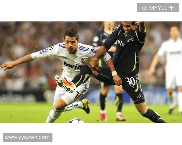 足球明星的绝技揭秘:他们如何在赛场上展现非凡技艺与风采 足球明星的绝技揭秘:他们如何在赛场上展现非凡技艺与风采